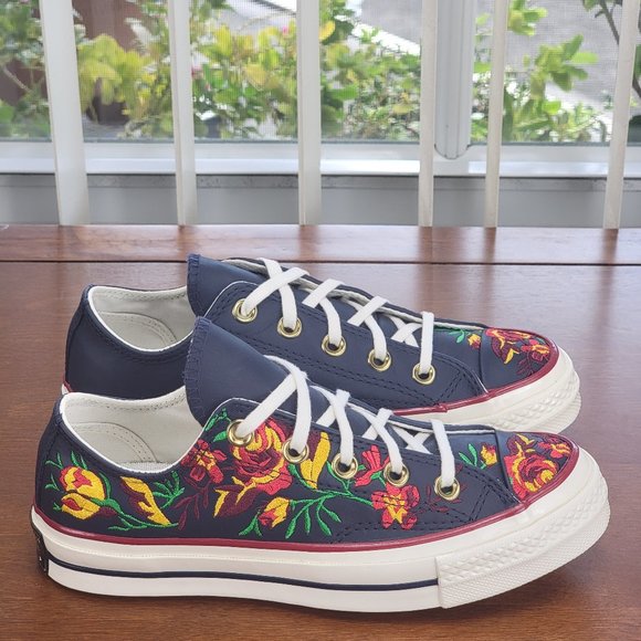 Converse Women's Chuck 70 Ox Parkway Floral Embroidery  561657C Sizes 5 - 7 - Picture 2 of 11